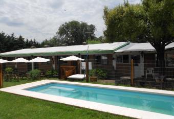 Complejo Los Gringos has Balcony rooms