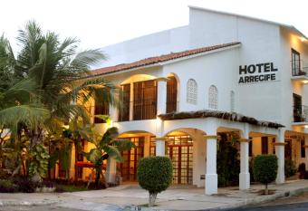 Hotel Arrecife Huatulco Plus has Balcony rooms