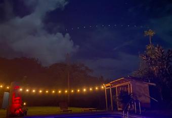 Hawaii Island Resort allows 18 year olds to book a room