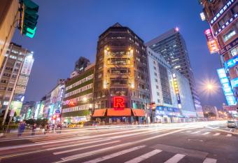 Hotel Relax 5 allows 18 year olds to book a room