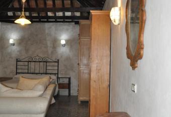 Casa de las Remigias allows 18 year olds to book a room