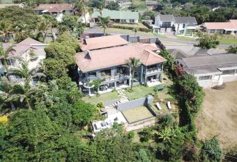 Venti Dell Est has Balcony rooms