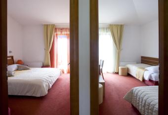 Hotel Eden has Balcony rooms