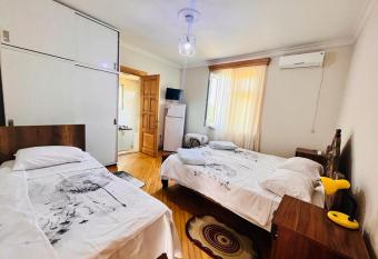 Dato s GuestHouse has Balcony rooms