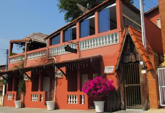 Piccola Pousada allows 18 year olds to book a room