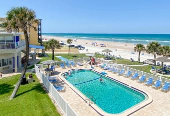 Ocean Court Beachfront Hotel has Balcony rooms