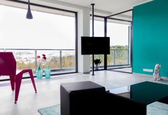 Amazing Apartments has Balcony rooms