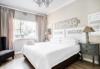 Avemore Vredehof No 2 - with Backup Power has Balcony rooms