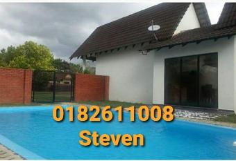 Holiday Villa Famosa has Balcony rooms