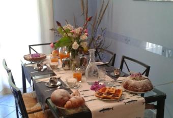 La Sorgente B&B has Smoking rooms