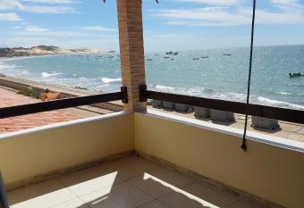 Chal  s Canto do Mar has Balcony rooms