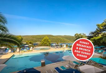 Rabac Sunny Hotel & Residence has Balcony rooms