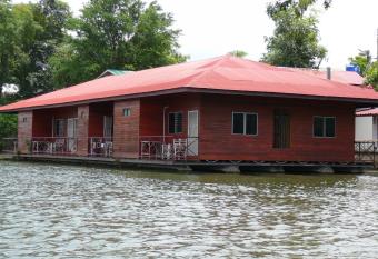 VN Guesthouse has Balcony rooms