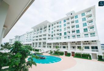 The Energy Huahin Rachapruek allows 18 year olds to book a room