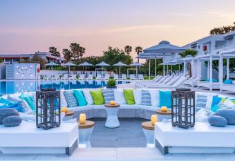 Gaia in Style - Adults Only allows 18 year olds to book a room