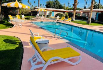 A Place In The Sun Hotel has Balcony rooms