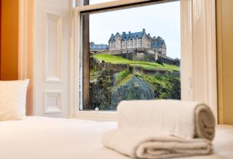 easyHotel Edinburgh allows 18 year olds to book a room