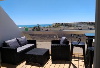 Clubber Naturiste Design allows 18 year olds to book a room