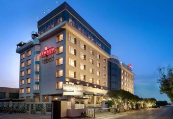 Ramada by Wyndham Karachi Creek allows 18 year olds to book a room