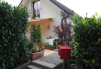 Linde allows 18 year olds to book a room