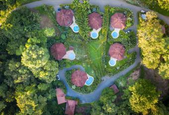 Lomas del Caribe allows 18 year olds to book a room