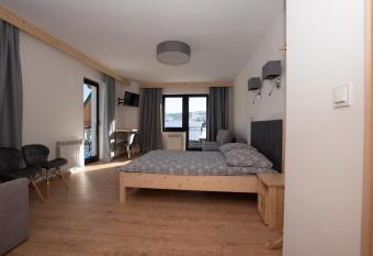 Pod Hawraniem has Balcony rooms