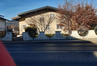 Casa Gina has Balcony rooms