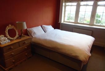 Ballynona House allows 18 year olds to book a room