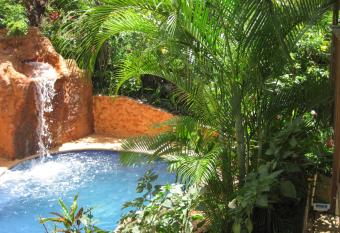 Roatan Backpackers  Hostel has Balcony rooms