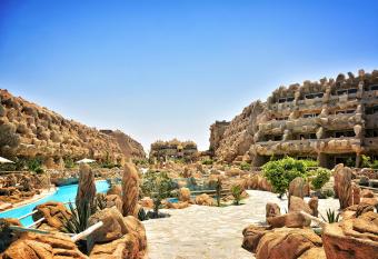 Caves Beach Resort Adults Only allows 18 year olds to book a room