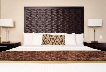 RiverRock Inn has Balcony rooms