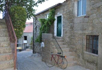 Casa de Amigos allows 18 year olds to book a room