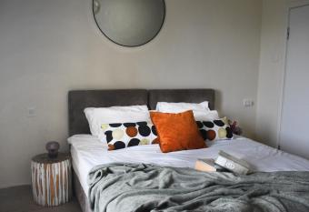 EretZefat has Balcony rooms