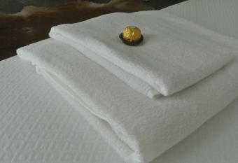 Casas Do Contrabando allows 18 year olds to book a room