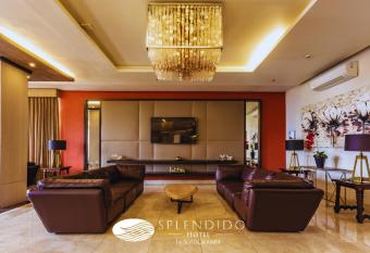 Splendido Hotel allows 18 year olds to book a room