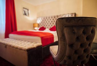 Hotel CULT Hamburg allows 18 year olds to book a room