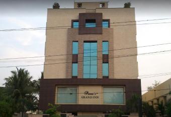 Ponnis Grand Inn allows 18 year olds to book a room