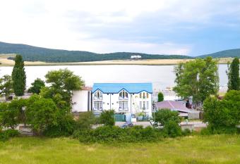 Laguna Beach Club Bazaleti Lake has Balcony rooms