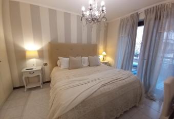 Fiorenza House has Balcony rooms