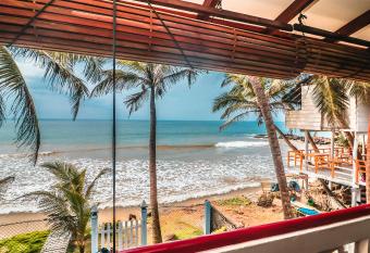 Il Nido Beach Home has Balcony rooms