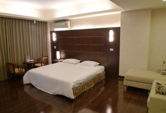 Moon Villa has Balcony rooms