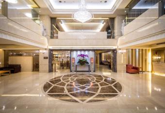 Grand View Hotel allows 18 year olds to book a room