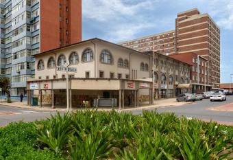 Ushaka Holiday Apartments allows 18 year olds to book a room