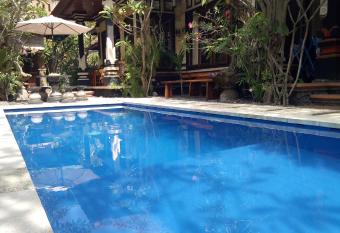 Mimba Private House allows 18 year olds to book a room