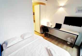 Ooostel2.be Zaventem allows 18 year olds to book a room