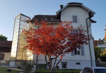 Casa Carmela has Balcony rooms