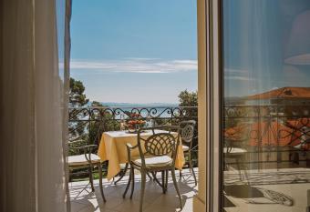 Amadria Park Hotel Agava allows 18 year olds to book a room