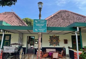 Pamularsih Homestay has Balcony rooms