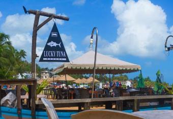 Lucky Tuna has Balcony rooms