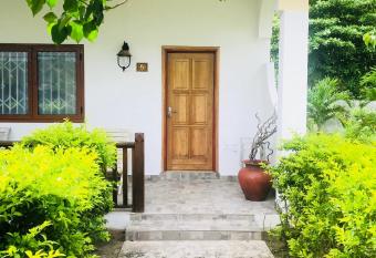 Coral Apartments has Balcony rooms